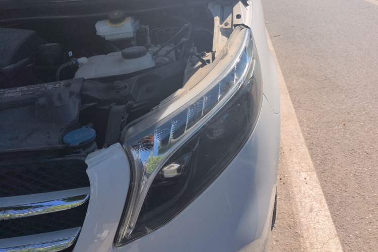 Used Mercedes-Benz V-Class 2022 V 260 Prestige Edition Engine Bay Left