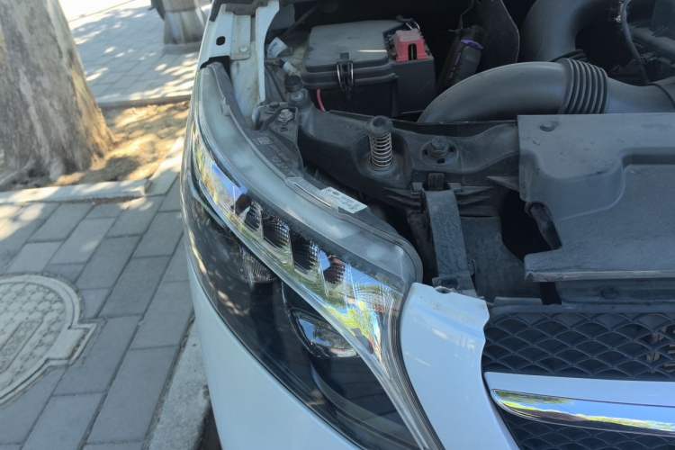 Used Mercedes-Benz V-Class 2022 V 260 Prestige Edition Engine Bay Right