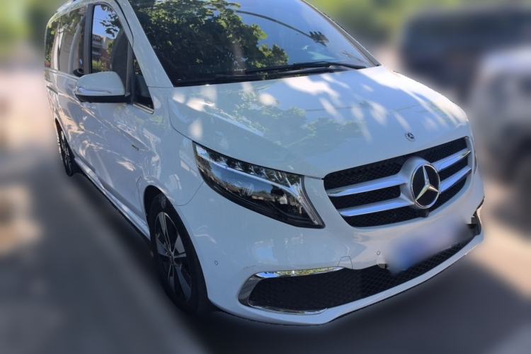 Used Mercedes-Benz V-Class 2022 V 260 Prestige Edition Front Right 45 Deg