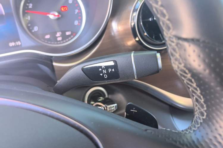 Used Mercedes-Benz V-Class 2022 V 260 Prestige Edition Gear Lever