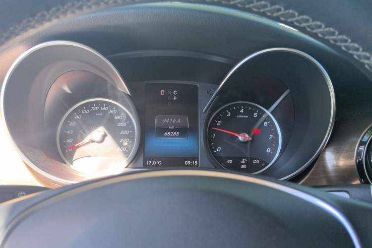 Used Mercedes-Benz V-Class 2022 V 260 Prestige Edition Instrument Cluster