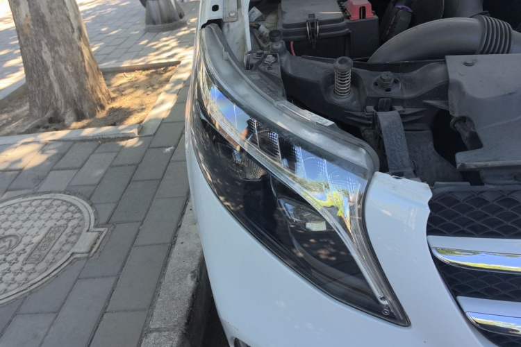 Used Mercedes-Benz V-Class 2022 V 260 Prestige Edition Right Front Headlight