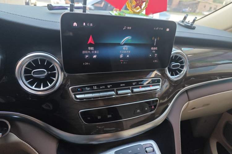 Used Mercedes-Benz V-Class  Audio And AC Panel