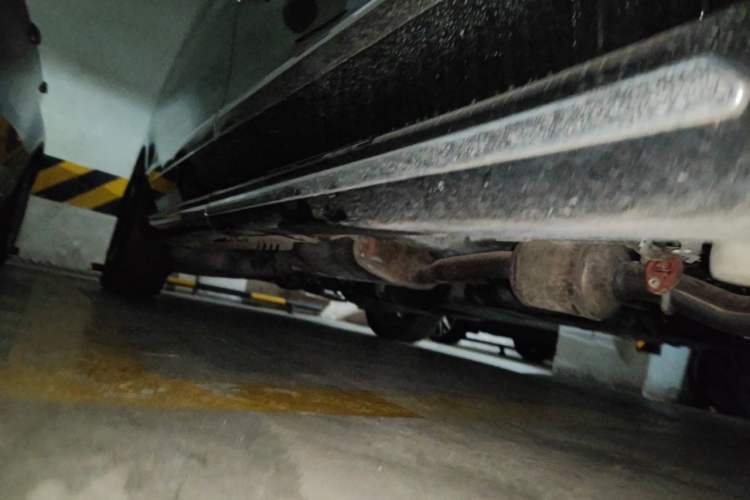 Used Mercedes-Benz V-Class  Chassis Front Right