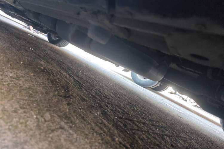 Used Mercedes-Benz V-Class  Chassis Rear Left