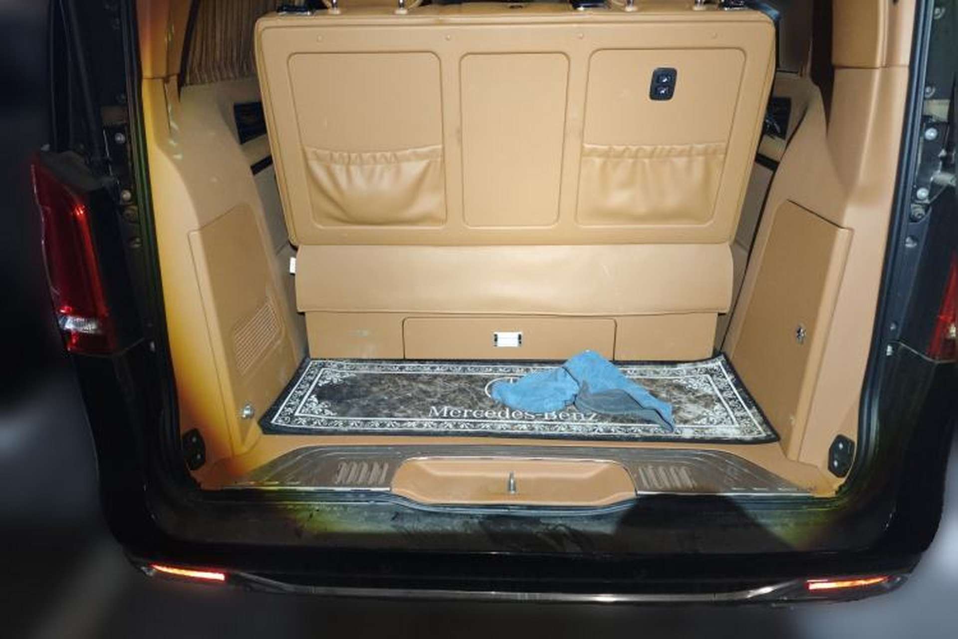 Used Mercedes-Benz V-Class  Trunk