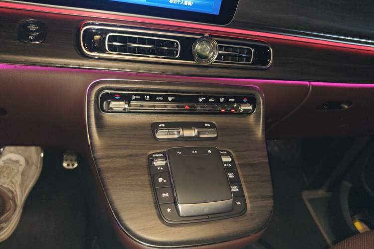 Used Mercedes-Benz V-Class 2024 V 300 L Long Wheelbase Luxury Edition Audio And AC Panel