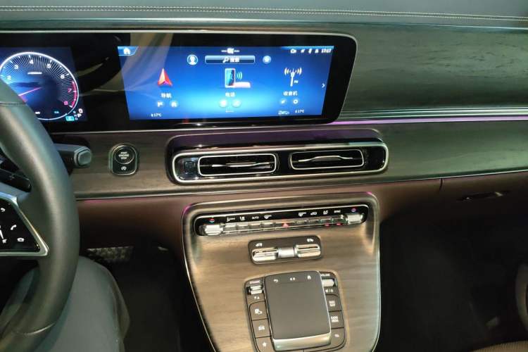 Used Mercedes-Benz V-Class 2024 V 300 L Long Wheelbase Luxury Edition Audio And AC Panel