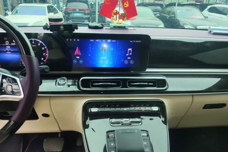 Used Mercedes-Benz V-Class 2024 V 300 L Long Wheelbase Prestige Edition Audio And AC Panel