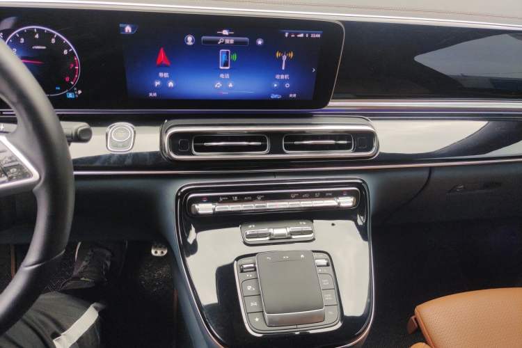 Used Mercedes-Benz V-Class 2024 V 300 L Long Wheelbase Luxury Edition Audio And AC Panel