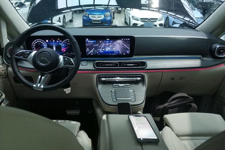 Used Mercedes-Benz V-Class 2024 V 300 L Long Wheelbase Prestige Edition Center Console