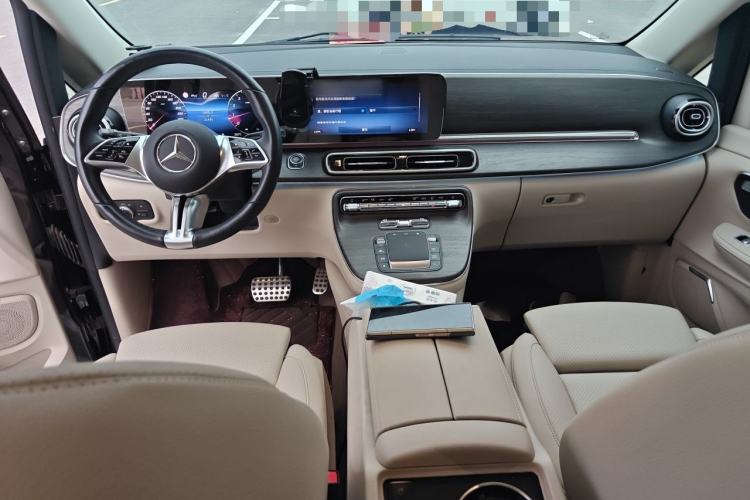 Used Mercedes-Benz V-Class 2024 V 300 L Long Wheelbase Prestige Edition Center Console