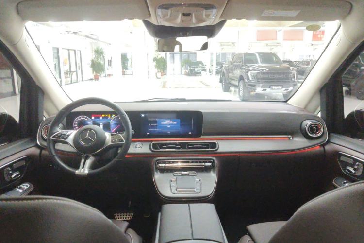 Used Mercedes-Benz V-Class 2024 V 300 Prestige Edition Center Console