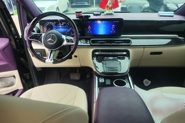 Used Mercedes-Benz V-Class 2024 V 300 L Long Wheelbase Prestige Edition Center Console