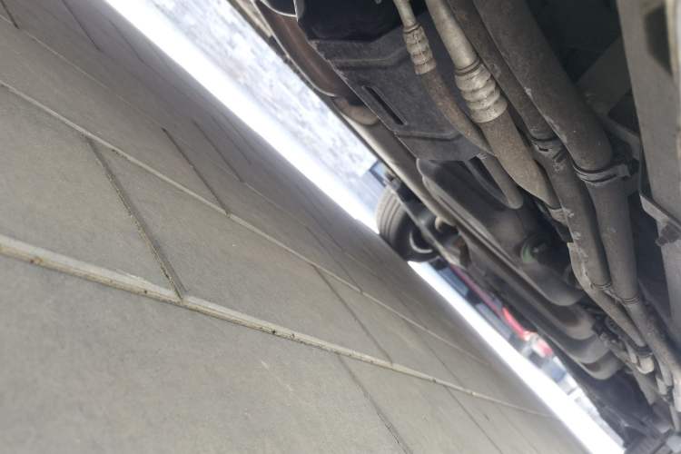 Used Mercedes-Benz V-Class 2024 V 300 Pilot Edition Chassis Front Left