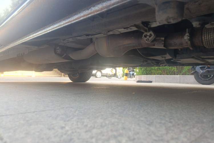 Used Mercedes-Benz V-Class 2024 V 300 Pilot Edition Chassis Front Right