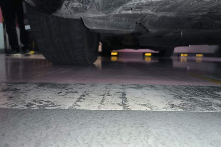 Used Mercedes-Benz V-Class 2024 V 300 L Long Wheelbase Luxury Edition Chassis Front Right