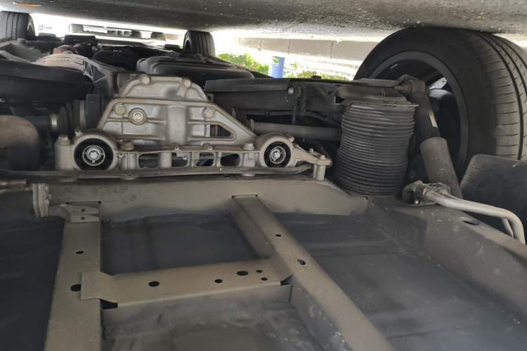 Used Mercedes-Benz V-Class 2024 V 300 L Long Wheelbase Luxury Edition Chassis Rear