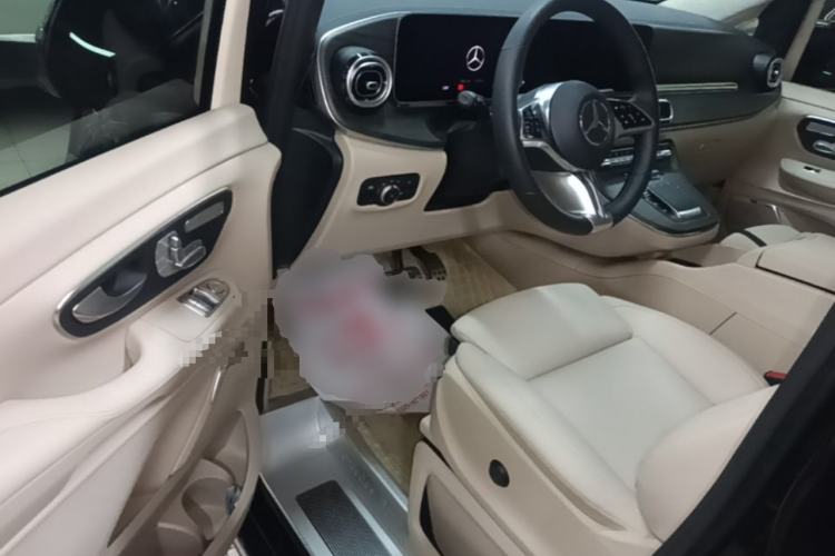 Used Mercedes-Benz V-Class 2024 V 300 Prestige Edition Driver Seat