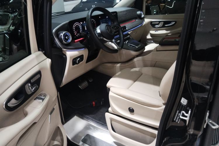Used Mercedes-Benz V-Class 2024 V 300 L Long Wheelbase Prestige Edition Driver Seat