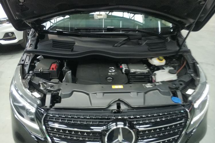 Used Mercedes-Benz V-Class 2024 V 300 L Long Wheelbase Prestige Edition Engine Bay