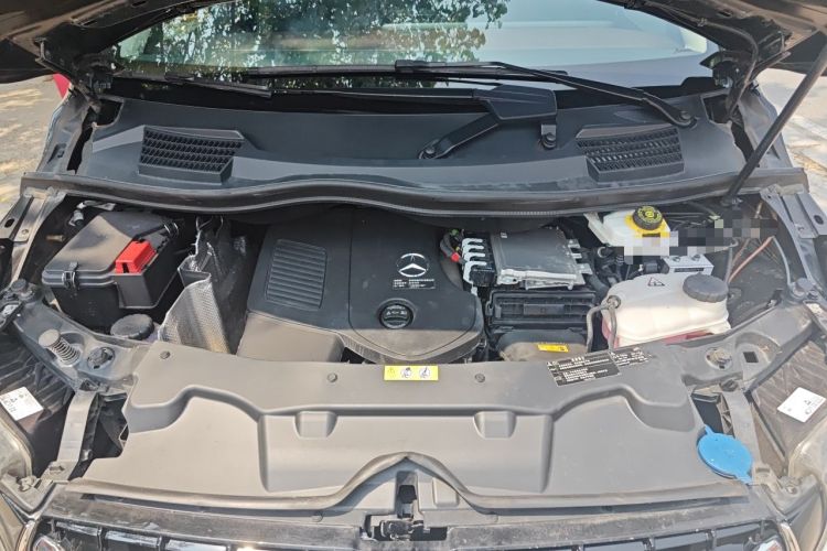 Used Mercedes-Benz V-Class 2024 V 300 L Long Wheelbase Luxury Edition Engine Bay