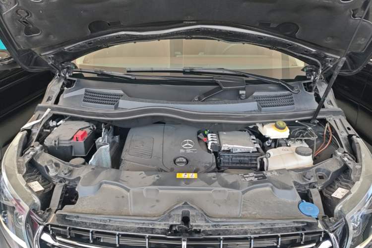 Used Mercedes-Benz V-Class 2024 V 300 L Long Wheelbase Luxury Edition Engine Bay