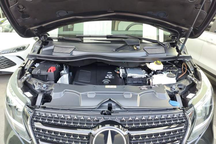 Used Mercedes-Benz V-Class 2024 V 300 L Long Wheelbase Prestige Edition Engine Bay