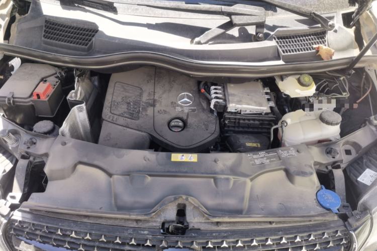 Used Mercedes-Benz V-Class 2024 V 300 Pilot Edition Engine Bay