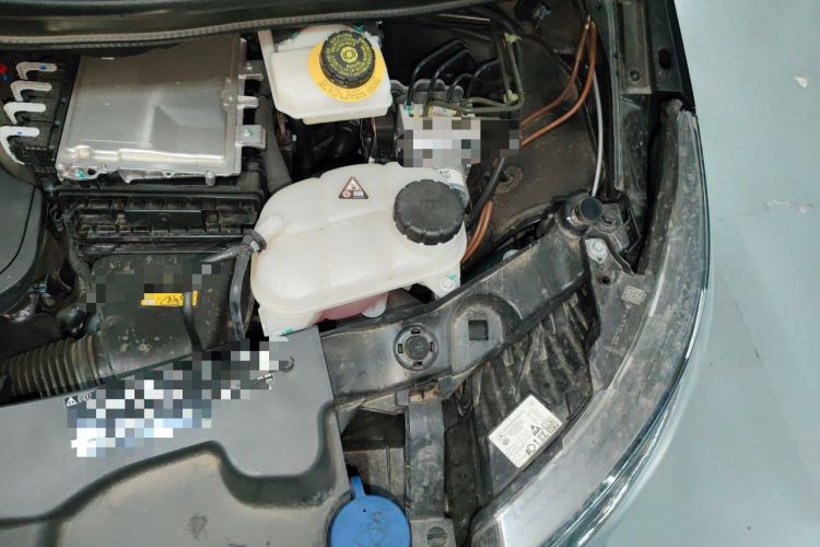Used Mercedes-Benz V-Class 2024 V 300 L Long Wheelbase Luxury Edition Engine Bay Left