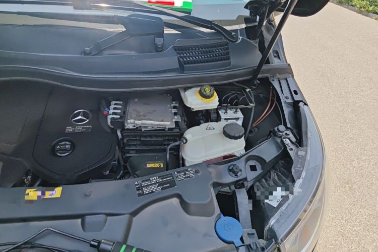 Used Mercedes-Benz V-Class 2024 V 300 L Long Wheelbase Luxury Edition Engine Bay Left
