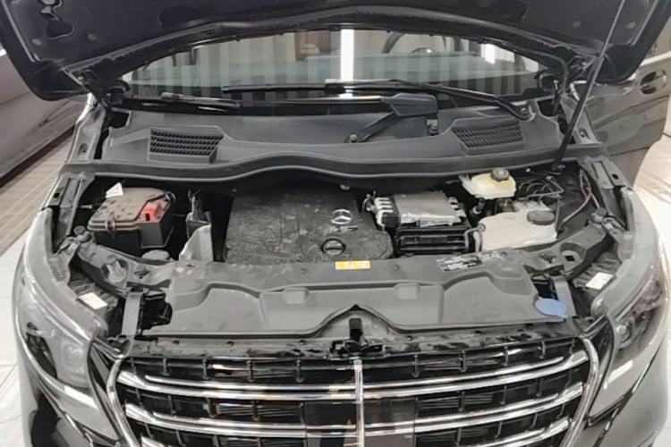 Used Mercedes-Benz V-Class 2024 V 300 L Long Wheelbase Luxury Edition Engine Bay