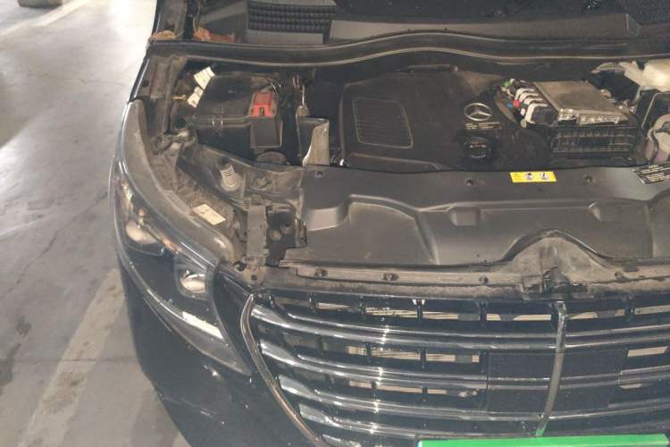 Used Mercedes-Benz V-Class 2024 V 300 L Long Wheelbase Luxury Edition Engine Bay Right