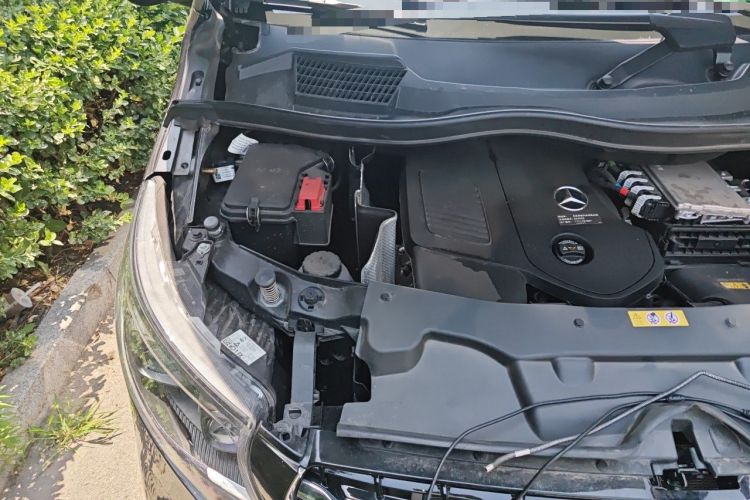 Used Mercedes-Benz V-Class 2024 V 300 L Long Wheelbase Luxury Edition Engine Bay Right