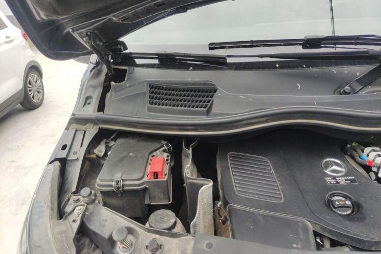 Used Mercedes-Benz V-Class 2024 V 300 L Long Wheelbase Luxury Edition Engine Bay Right