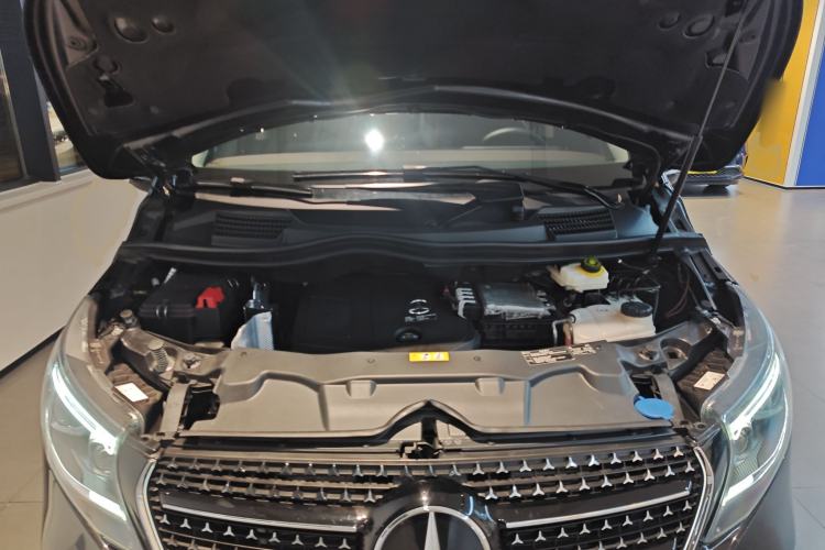 Used Mercedes-Benz V-Class 2024 V 300 L Long Wheelbase Prestige Edition Engine Bay