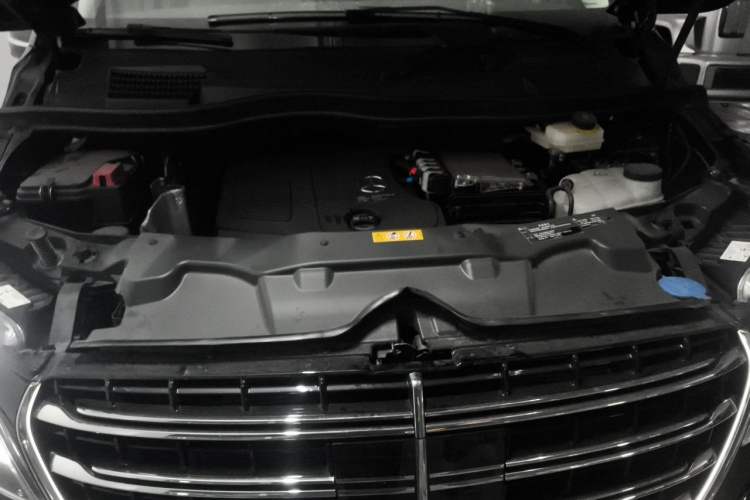 Used Mercedes-Benz V-Class 2024 V 300 L Long Wheelbase Prestige Edition Engine Bay