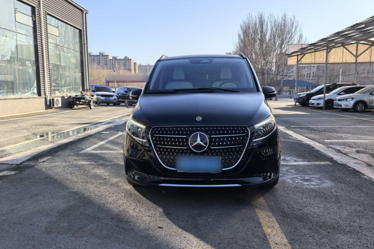 Used Mercedes-Benz V-Class 2024 V 300 L Long Wheelbase Prestige Edition Exterior 2