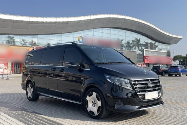 Used Mercedes-Benz V-Class 2024 V 300 L Long Wheelbase Prestige Edition Exterior 2