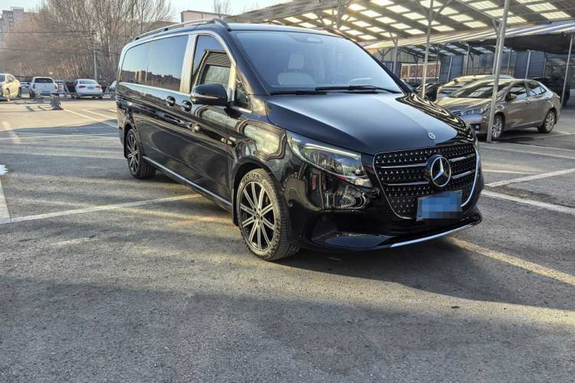 Used Mercedes-Benz V-Class 2024 V 300 L Long Wheelbase Prestige Edition Exterior 3