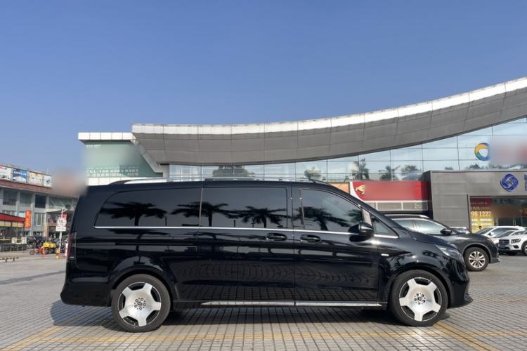 Used Mercedes-Benz V-Class 2024 V 300 L Long Wheelbase Prestige Edition Exterior 6