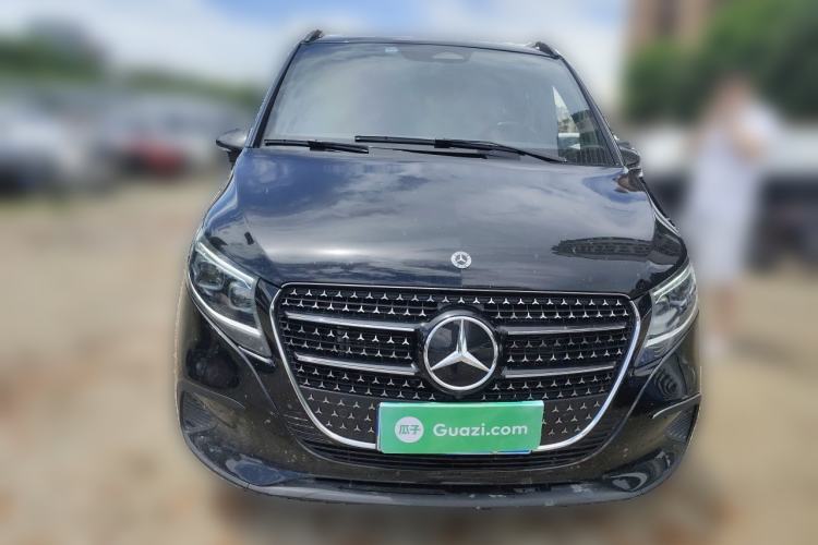 Used Mercedes-Benz V-Class 2024 V 300 Pilot Edition Front