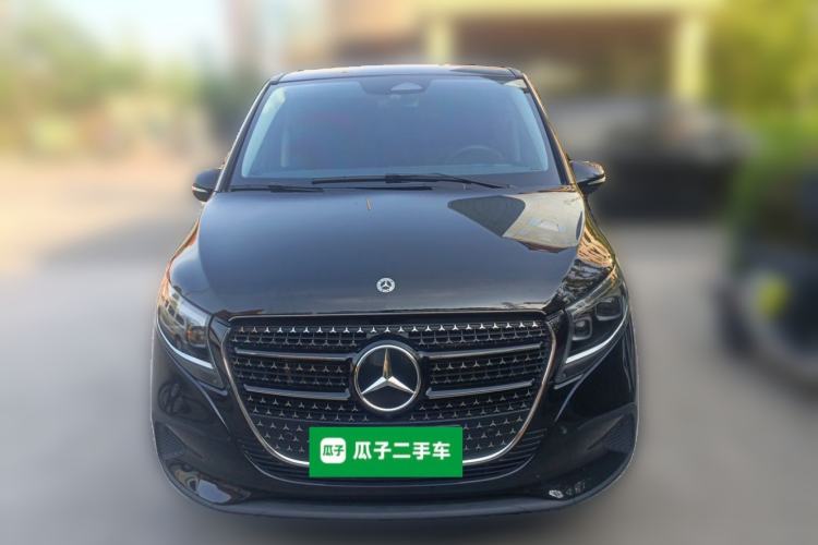 Used Mercedes-Benz V-Class 2024 V 300 Pilot Edition Front