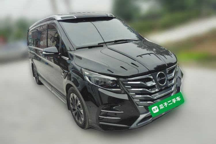 Used Mercedes-Benz V-Class 2024 V 300 L Long Wheelbase Luxury Edition Front Right 45 Deg