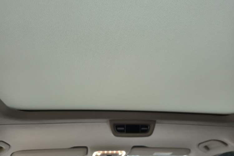Used Mercedes-Benz V-Class 2024 V 300 L Long Wheelbase Luxury Edition Headliner