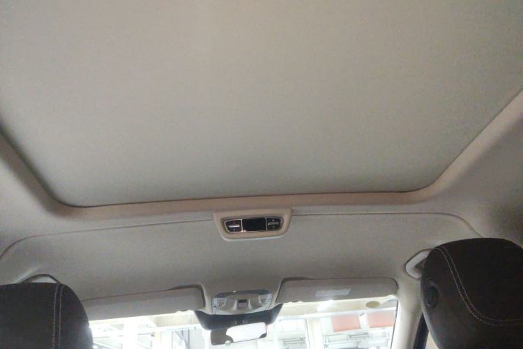 Used Mercedes-Benz V-Class 2024 V 300 Prestige Edition Headliner