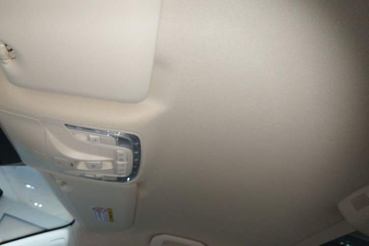Used Mercedes-Benz V-Class 2024 V 300 L Long Wheelbase Prestige Edition Headliner