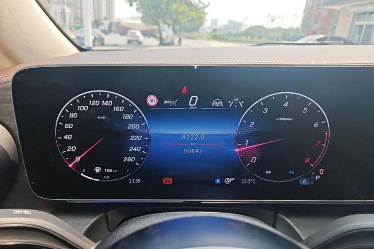 Used Mercedes-Benz V-Class 2024 V 300 L Long Wheelbase Luxury Edition Instrument Cluster