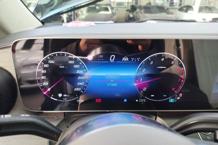 Used Mercedes-Benz V-Class 2024 V 300 L Long Wheelbase Prestige Edition Instrument Cluster