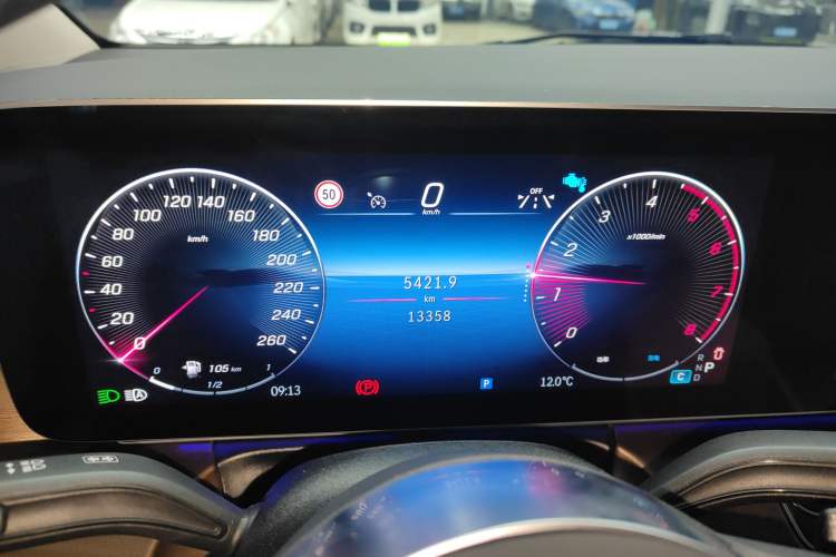Used Mercedes-Benz V-Class 2024 V 300 Pilot Edition Instrument Cluster